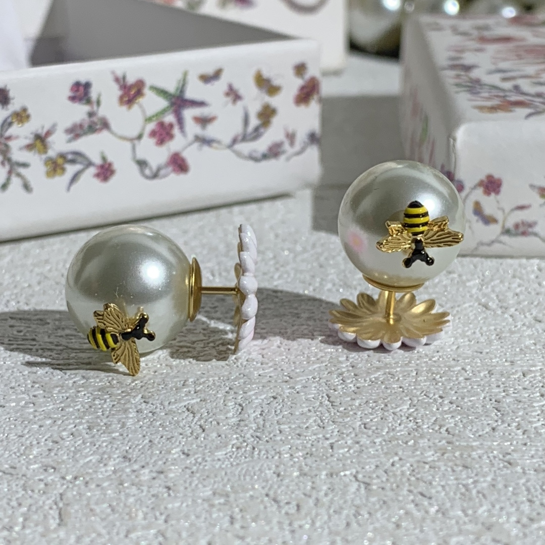 디올 귀걸이 134848 Dior Earrings 썸네일 이미지