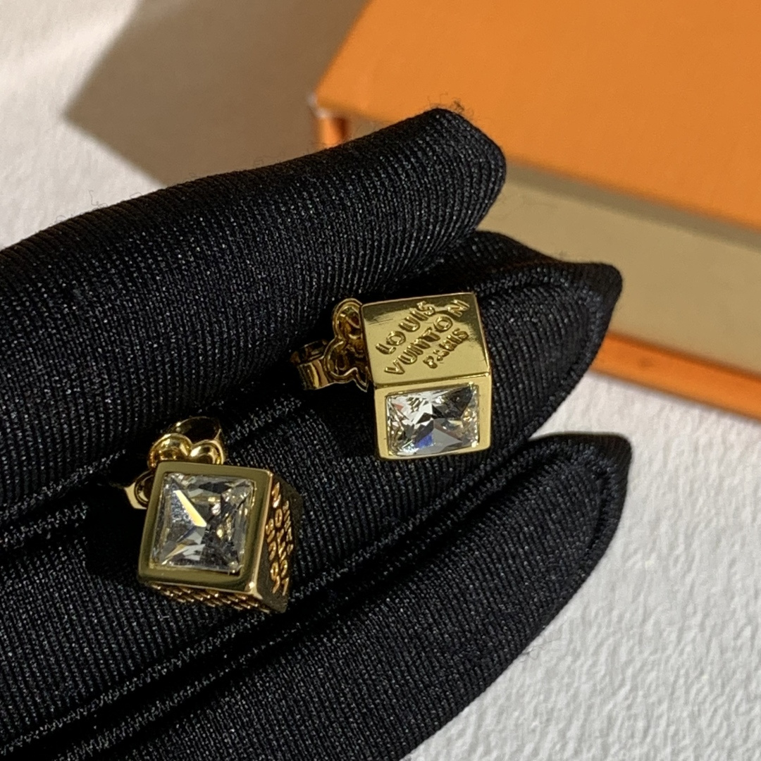 루이비통 목걸이 135222 Louis Vuitton Necklace 썸네일 이미지