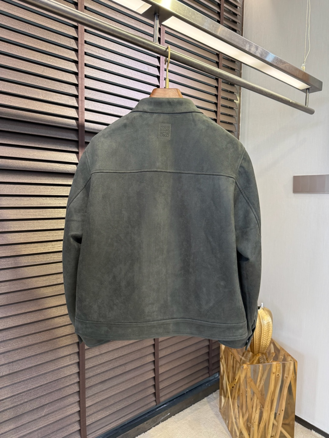 Leo & Row FW2025 Jacket: High-End Wheeled Wheeler Fashion Statement - 图片 2