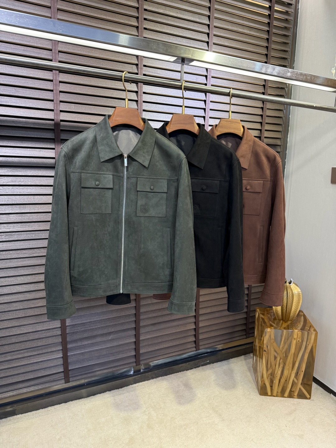Leo & Row FW2025 Jacket: High-End Wheeled Wheeler Fashion Statement - 图片 3