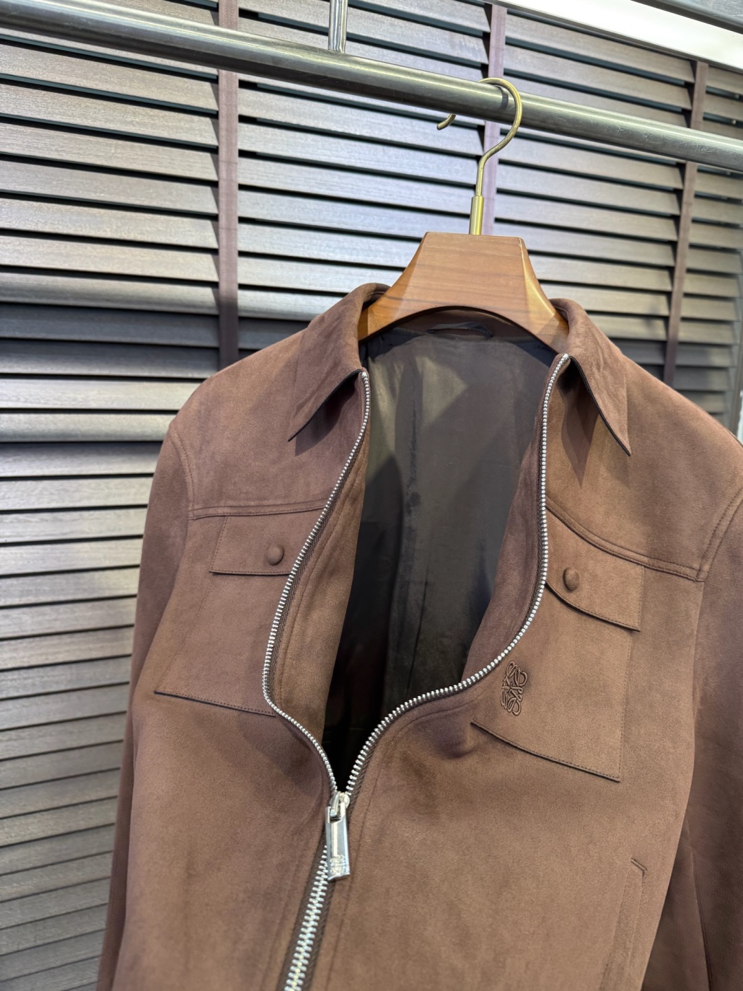 FW2025 High-End Jacket for Stylish Wheelers in Black, Green, and Khaki - 图片 6