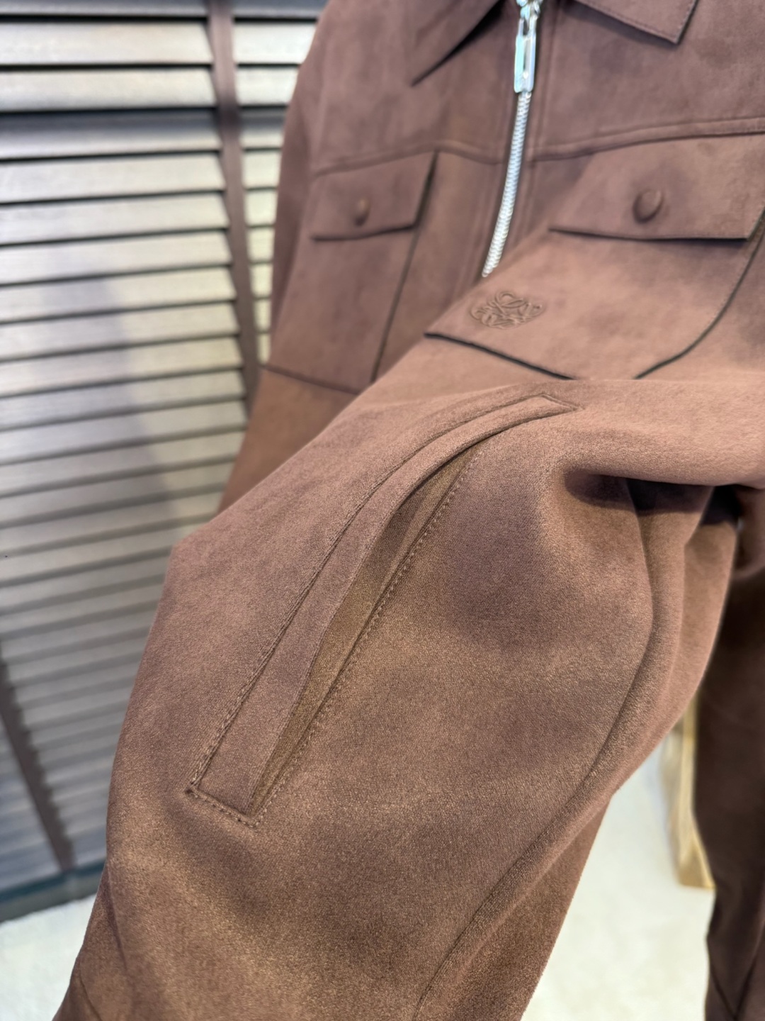 FW2025 High-End Jacket for Stylish Wheelers in Black, Green, and Khaki - 图片 5