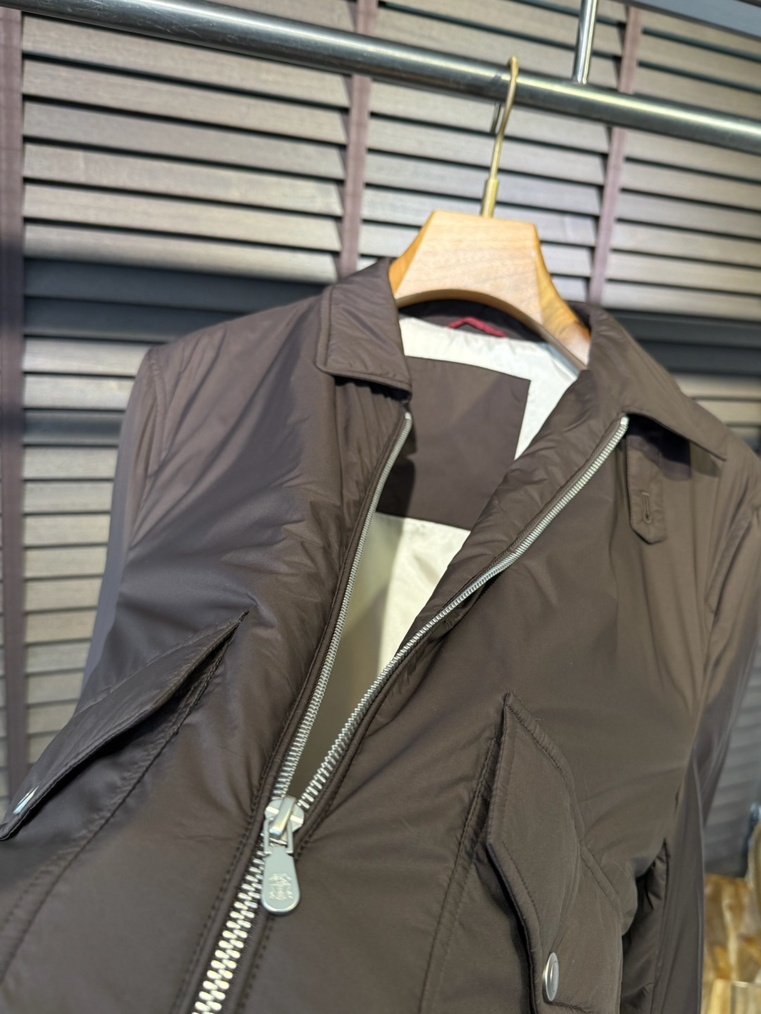 NO:513250,Details of the inner zipper in the placket High-end and atmospheric/J3302.,,alexander wang19860909门襟拉链内里细节图 高端大气/J3302.,,alexander wang,Men's clothing