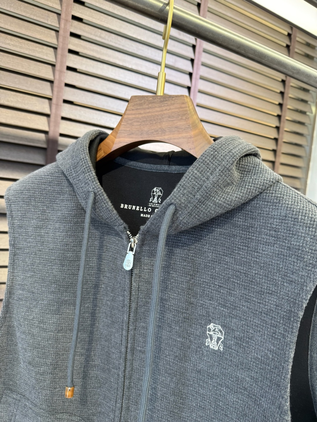 Brunello Cucinell&BC&库奇勒🎁FW2025新款马甲。柜子在售款经典款。一面采用定制空