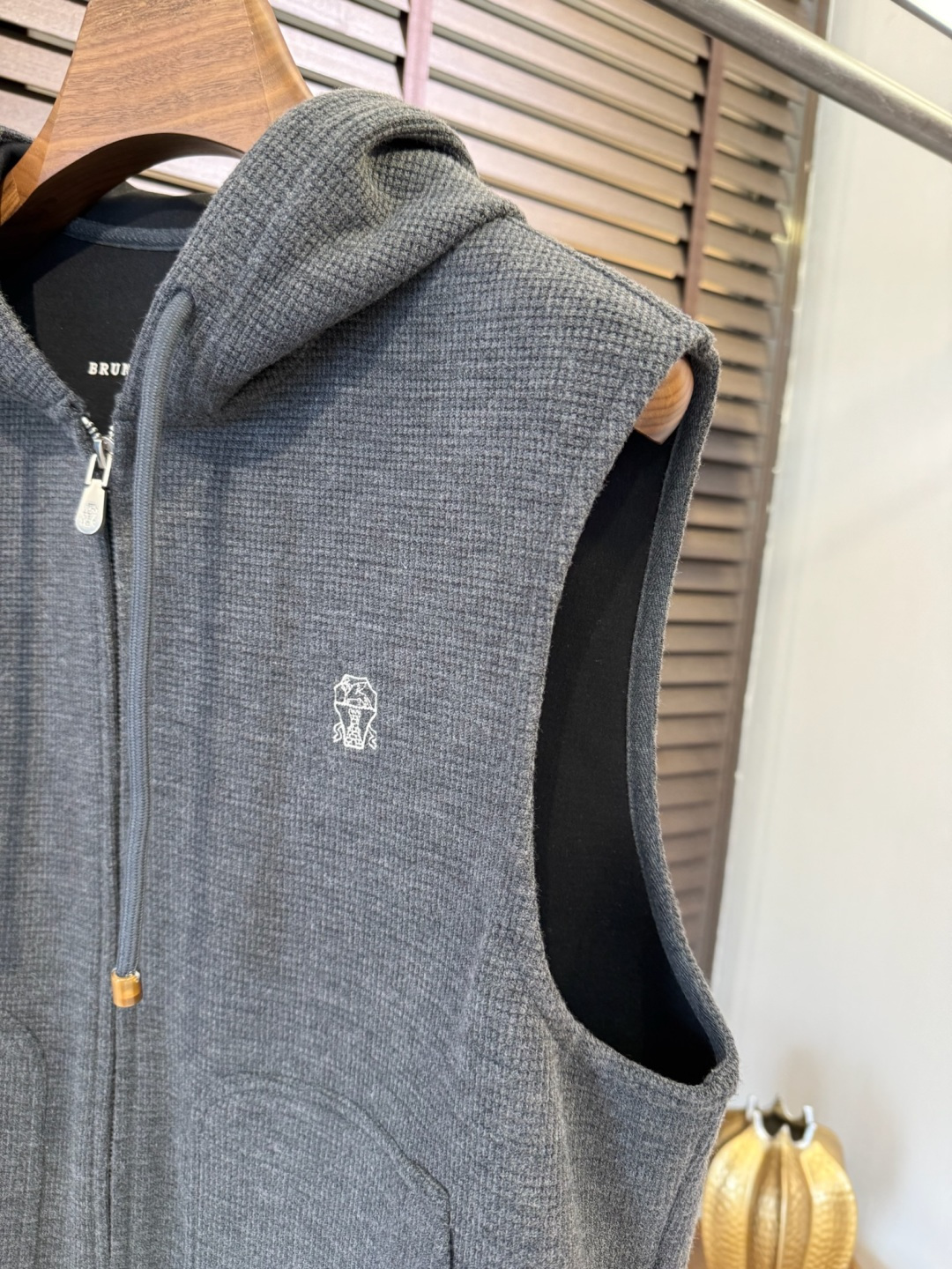 Brunello Cucinell&BC&库奇勒🎁FW2025新款马甲。柜子在售款经典款。一面采用定制空