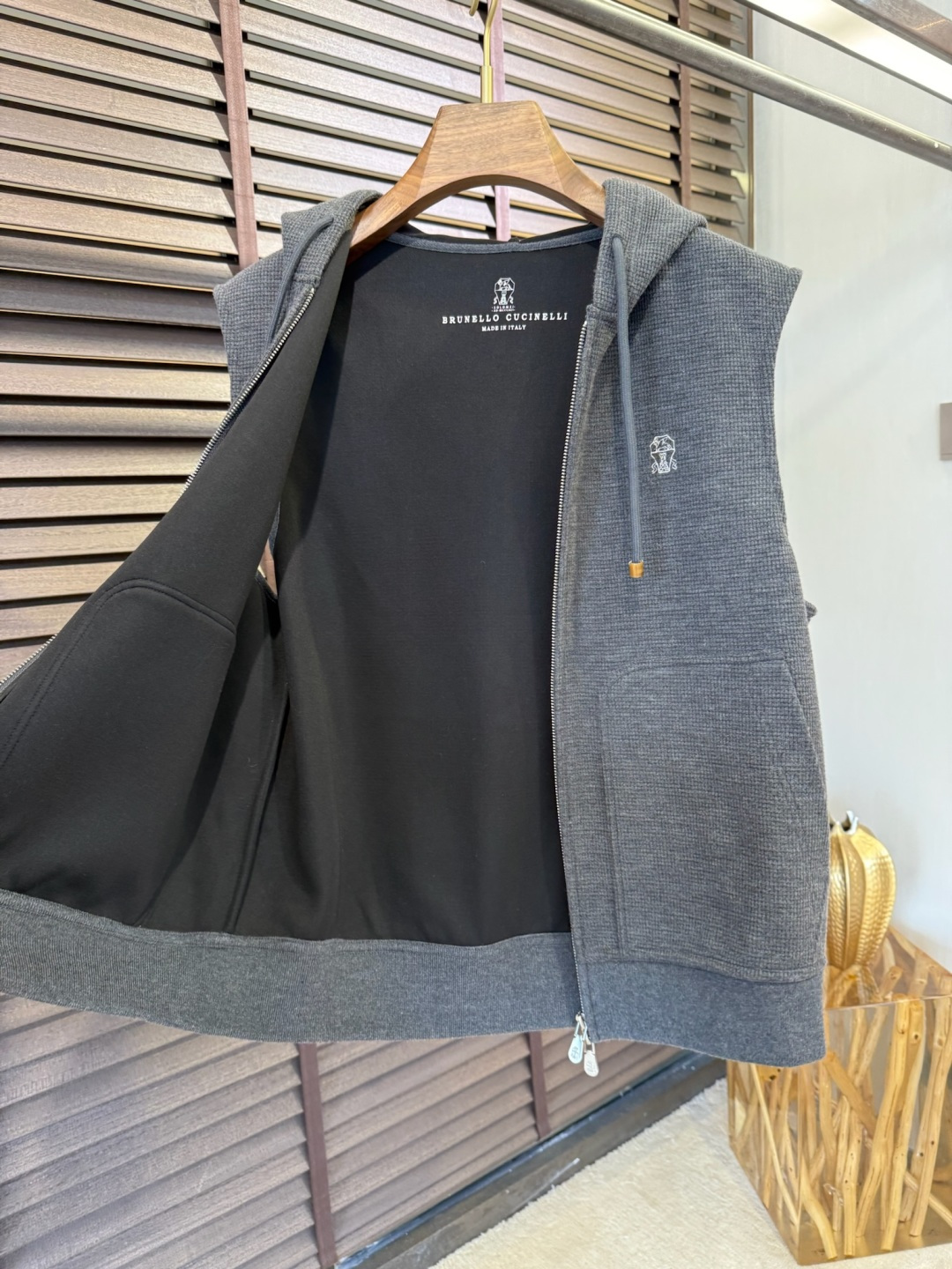 Brunello Cucinell&BC&库奇勒🎁FW2025新款马甲。柜子在售款经典款。一面采用定制空