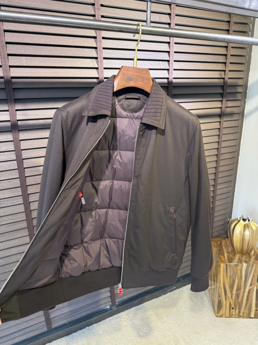 Kito&肯🛡️FW2025新款连帽夹克羽绒服外套，内充90白鸭绒，超级保暖，又轻又蓬松。客供进口防风防