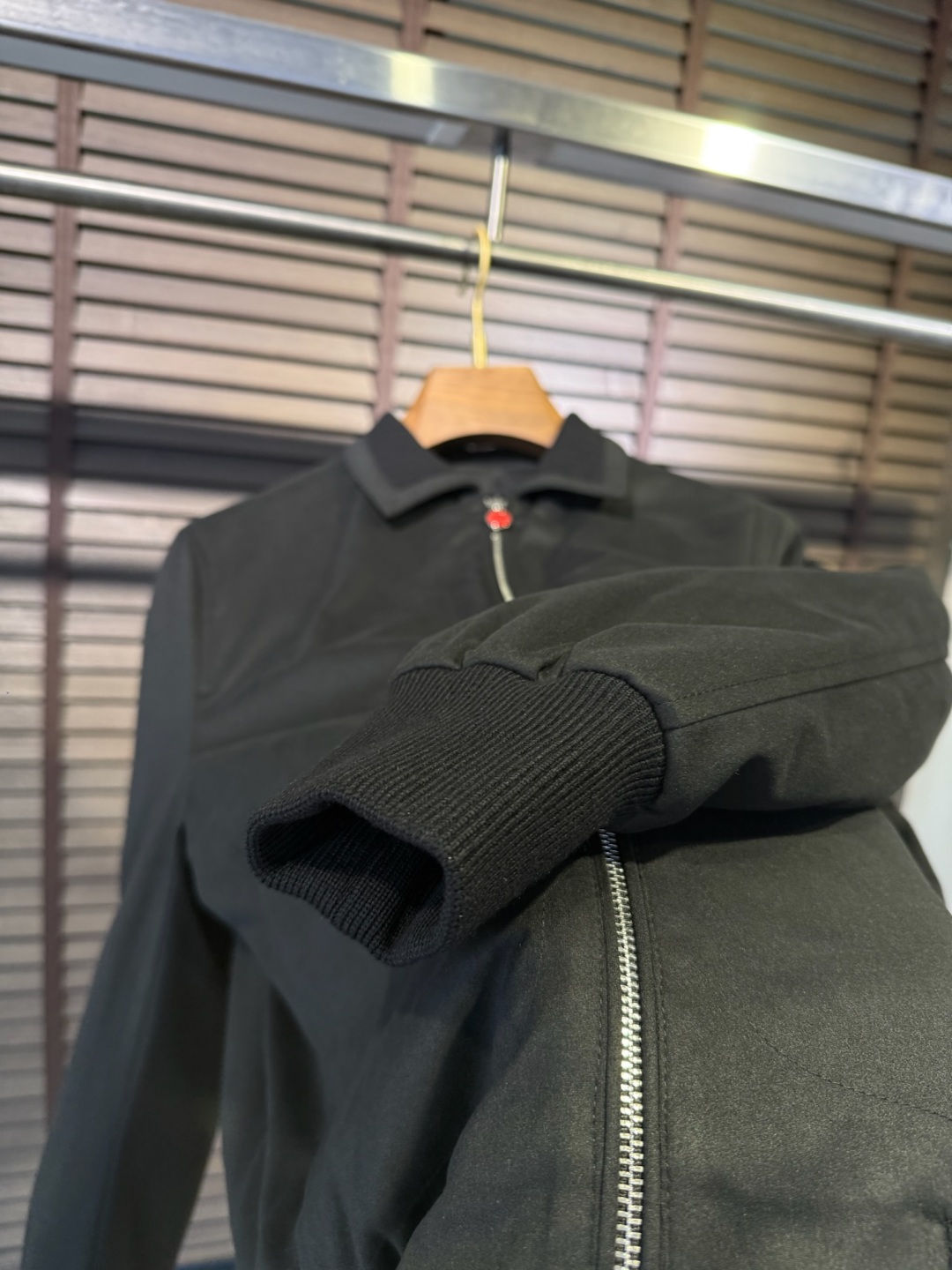 Kito&肯🛡️FW2025新款连帽夹克羽绒服外套，内充90白鸭绒，超级保暖，又轻又蓬松。客供进口防风防