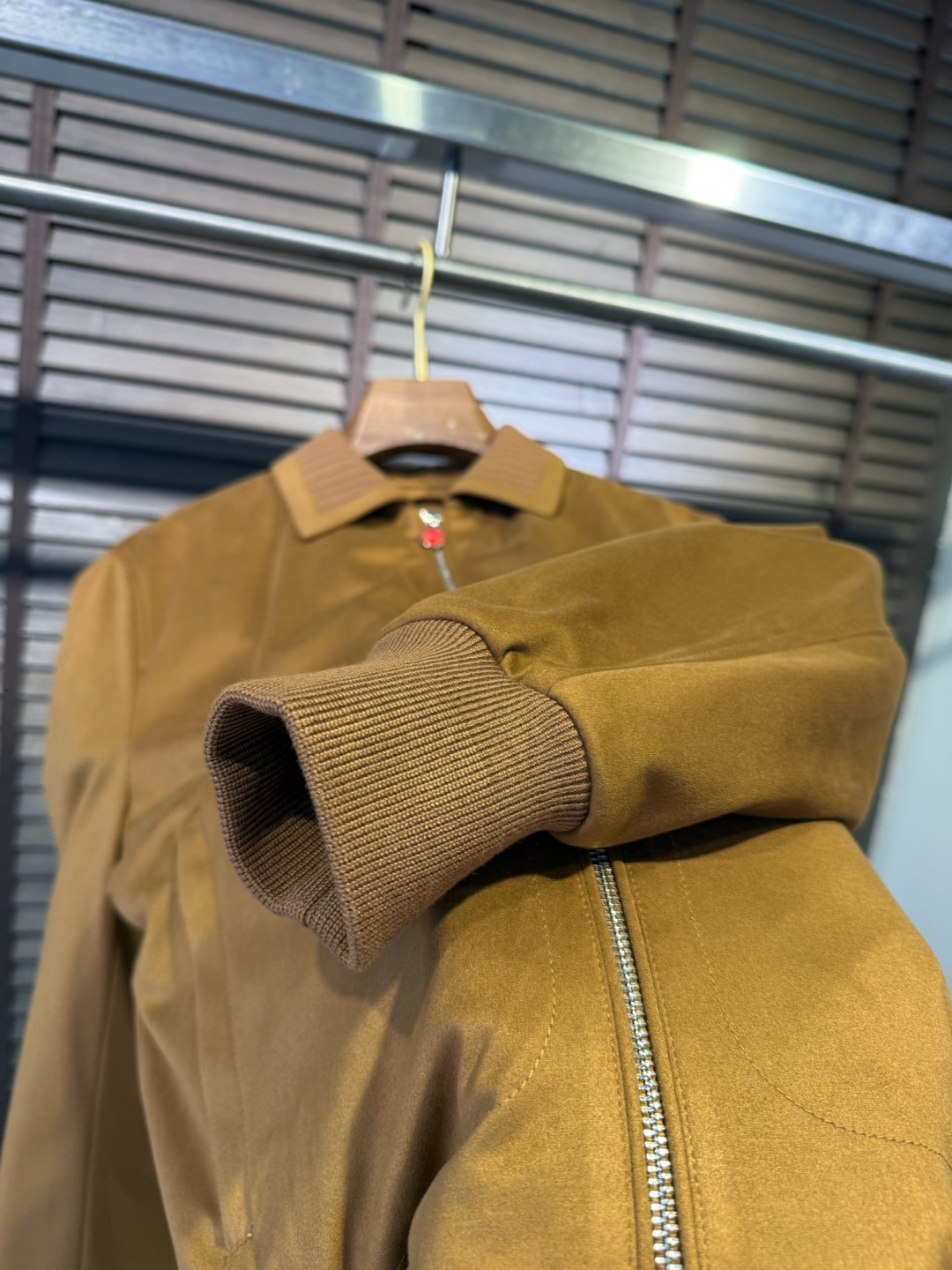 Kito&肯🛡️FW2025新款连帽夹克羽绒服外套，内充90白鸭绒，超级保暖，又轻又蓬松。客供进口防风防