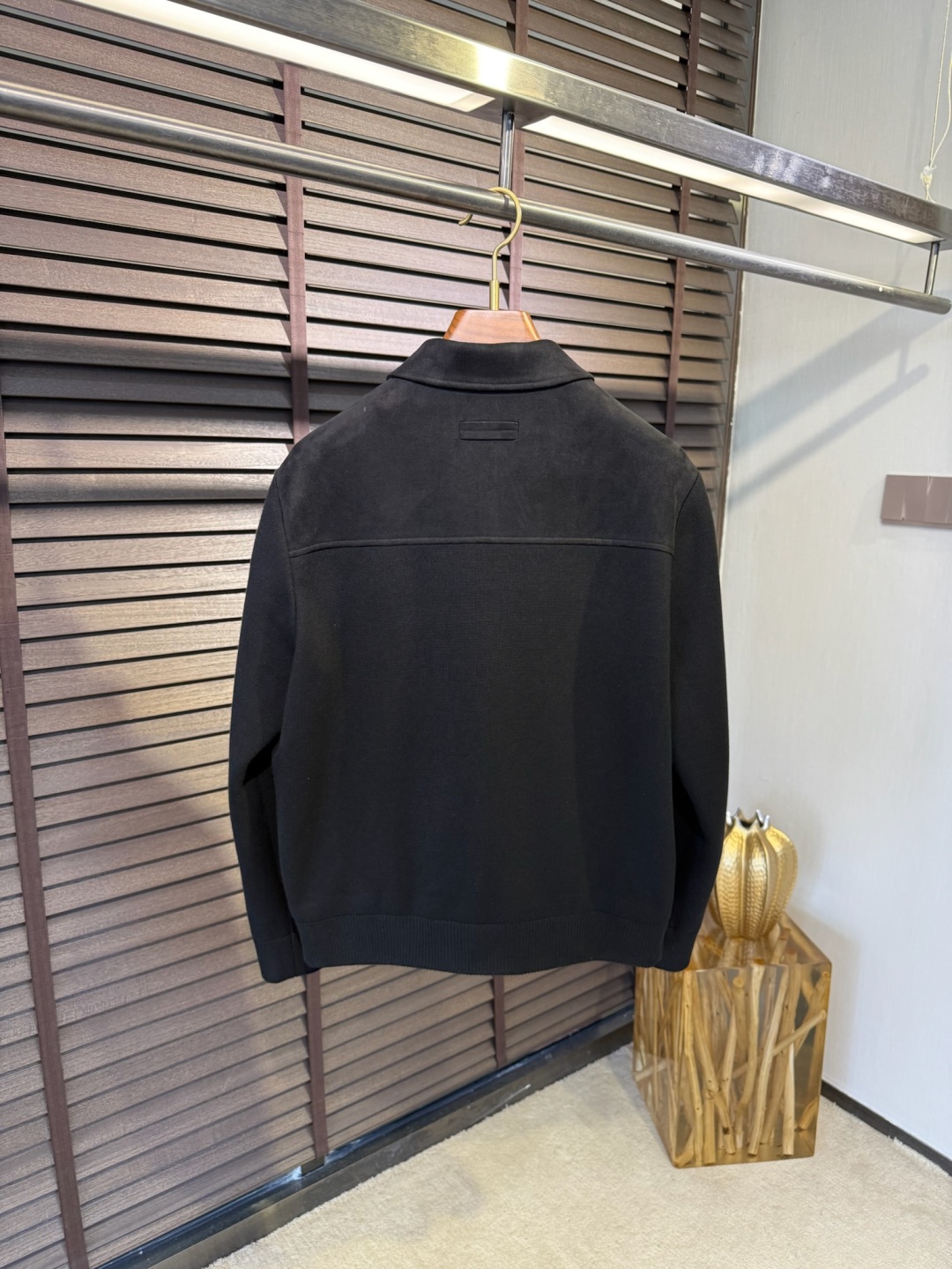 ZEGN&杰尼🦷FW2025秋冬新款针织拼接夹克外套。采用定制机车皮➕针织面料，针织面料🈶加抗起球纤维，