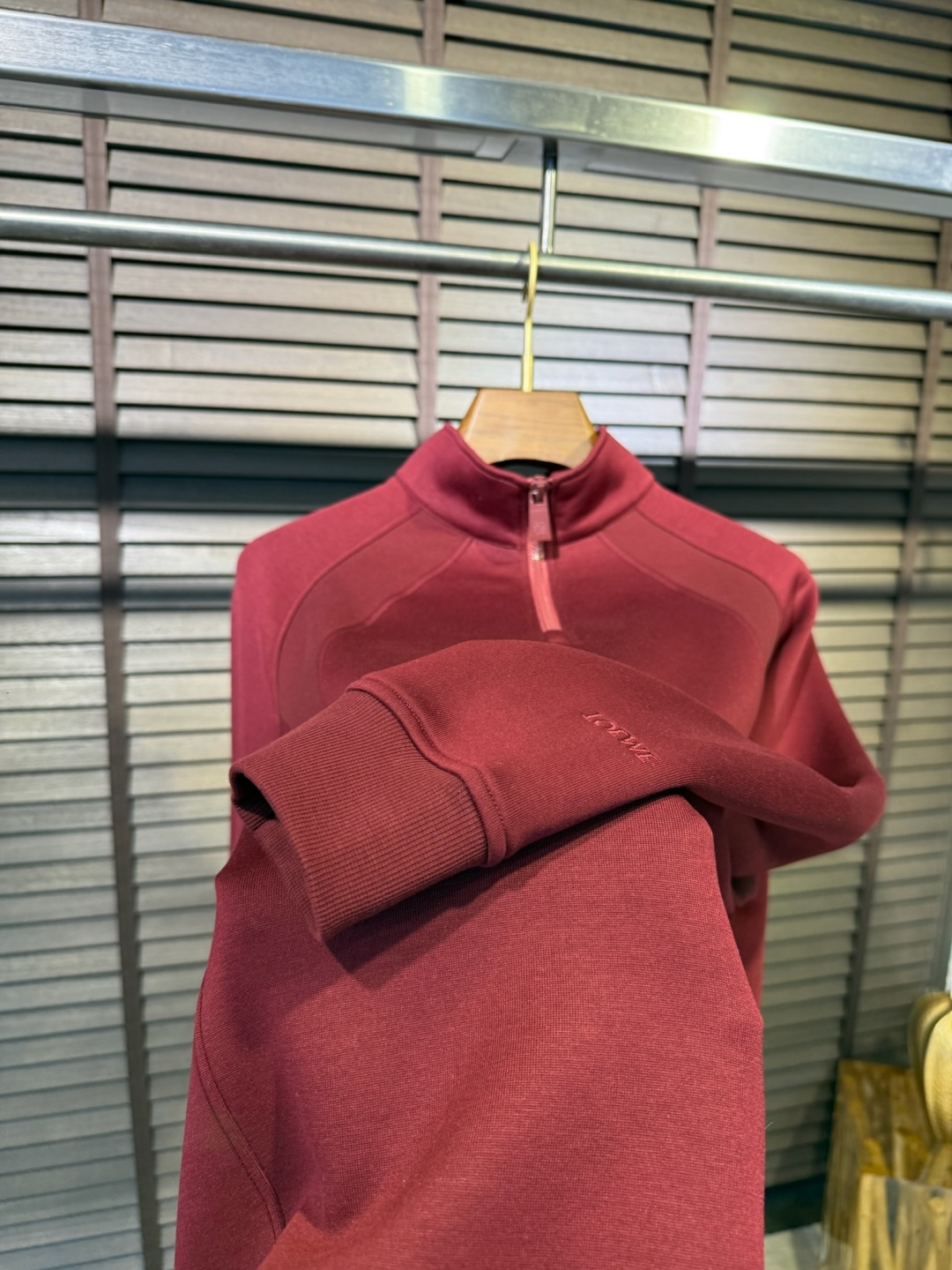 Leo&罗意🧣FW2025新款Polo立领拉链卫衣。采用棉➕羊毛➕莫代尔➕氨纶混纺面料，可机洗，立挺有型