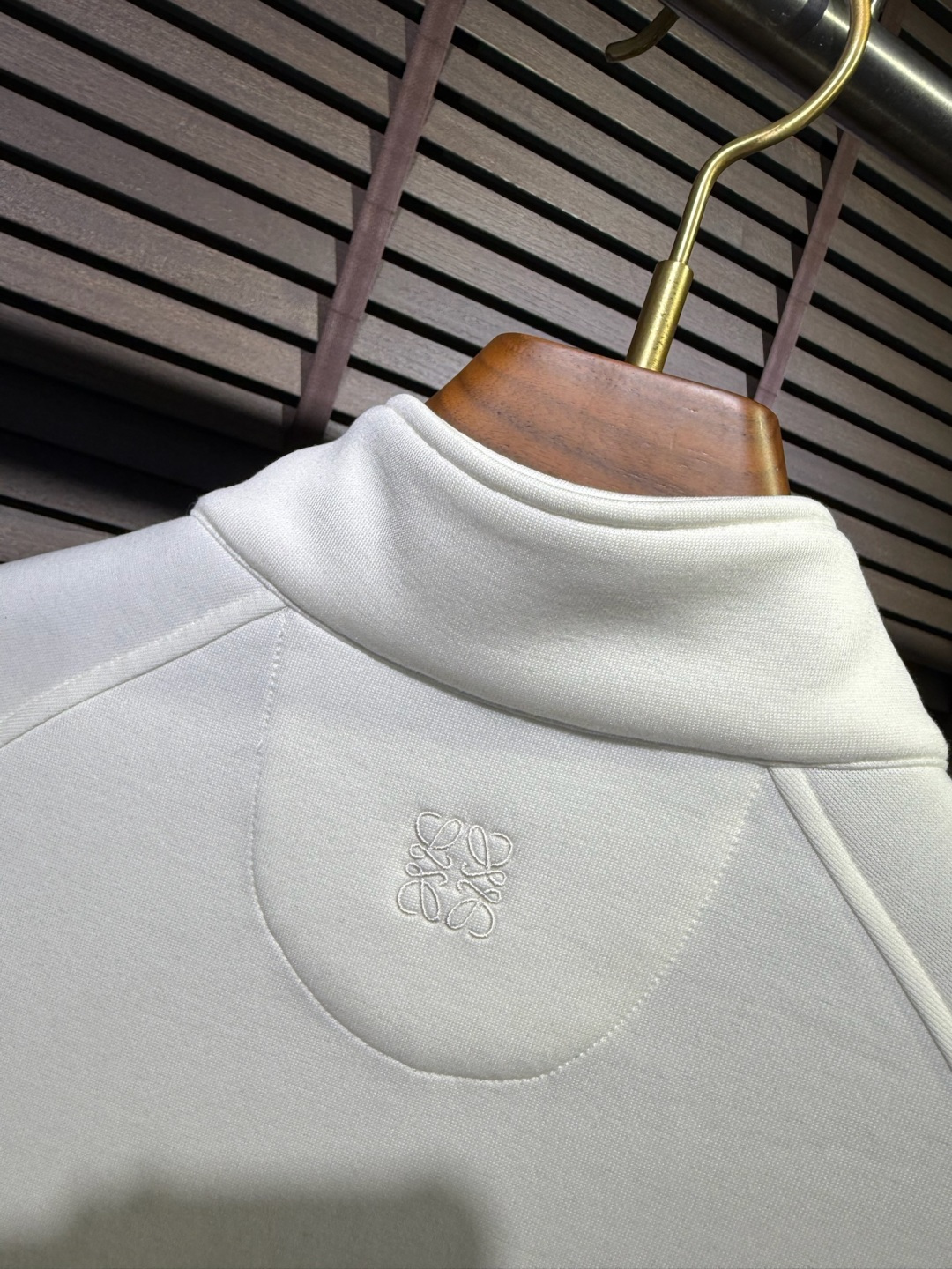 Leo&罗意🧣FW2025新款Polo立领拉链卫衣。采用棉➕羊毛➕莫代尔➕氨纶混纺面料，可机洗，立挺有型