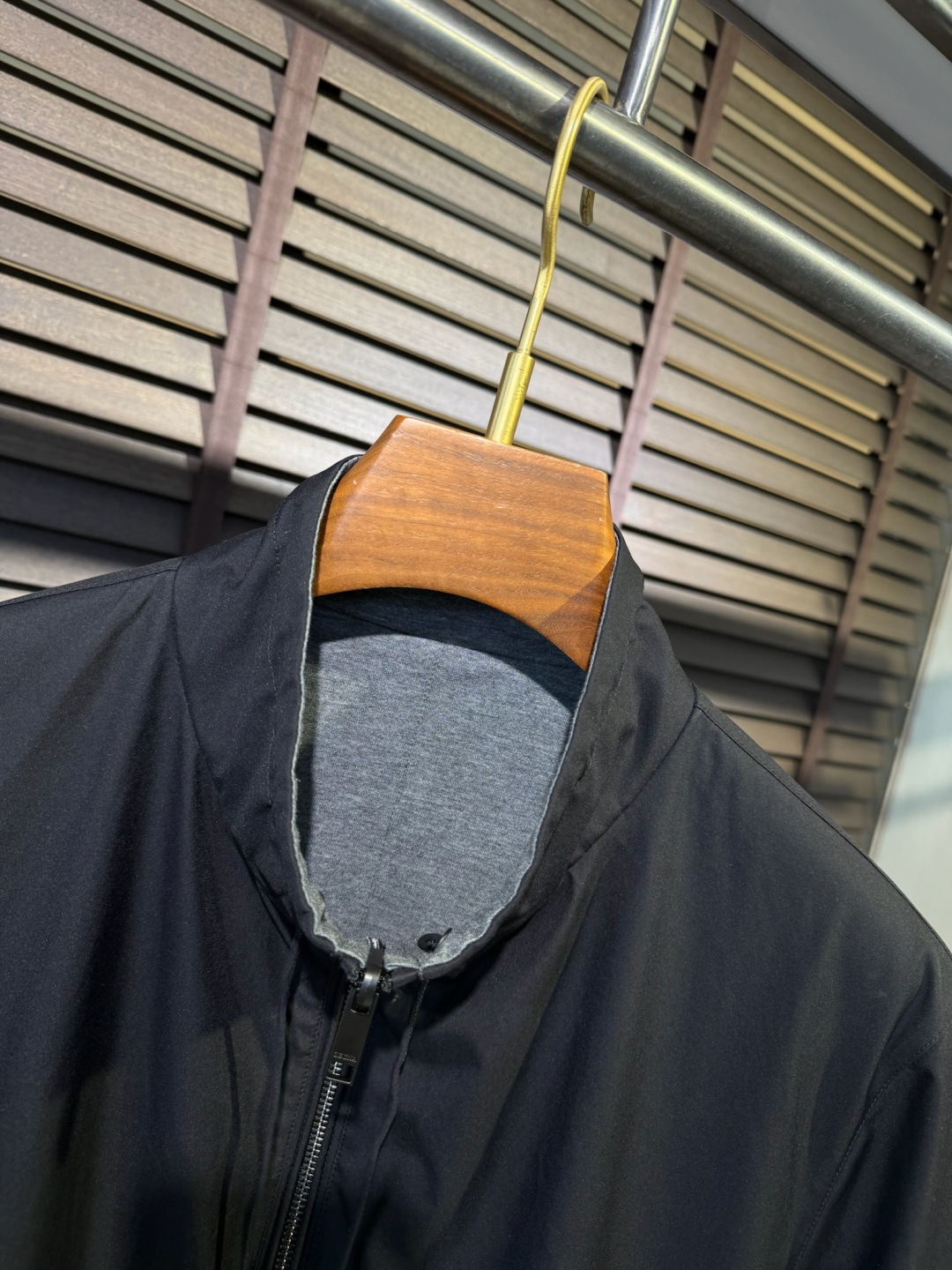 ZEGN&杰尼🦷FW2025新款双面穿夹克外套。采用定制风防风防雨双面面料，抗皱立挺有型，软糯亲肤，上身