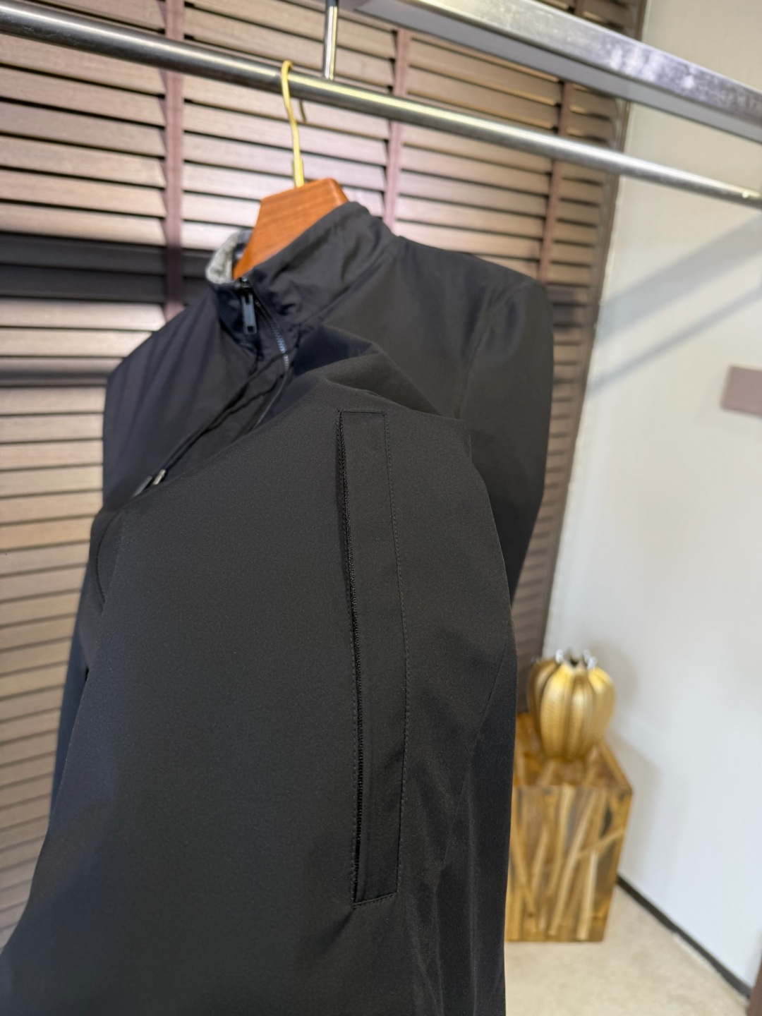 ZEGN&杰尼🦷FW2025新款双面穿夹克外套。采用定制风防风防雨双面面料，抗皱立挺有型，软糯亲肤，上身