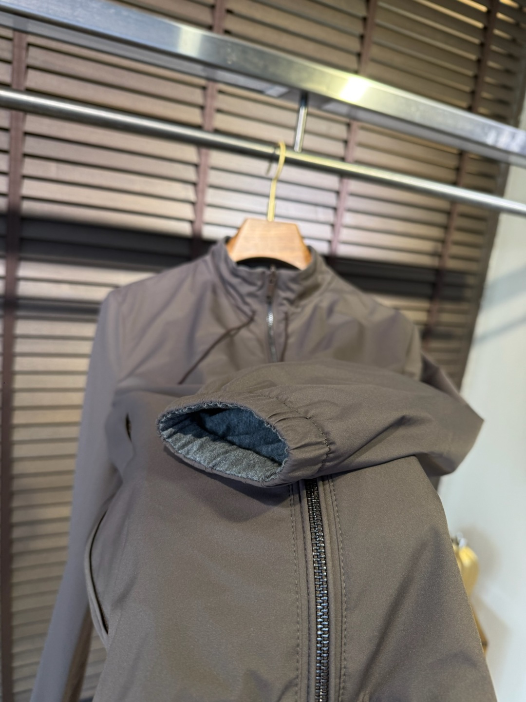 ZEGN&杰尼🦷FW2025新款双面穿夹克外套。采用定制风防风防雨双面面料，抗皱立挺有型，软糯亲肤，上身