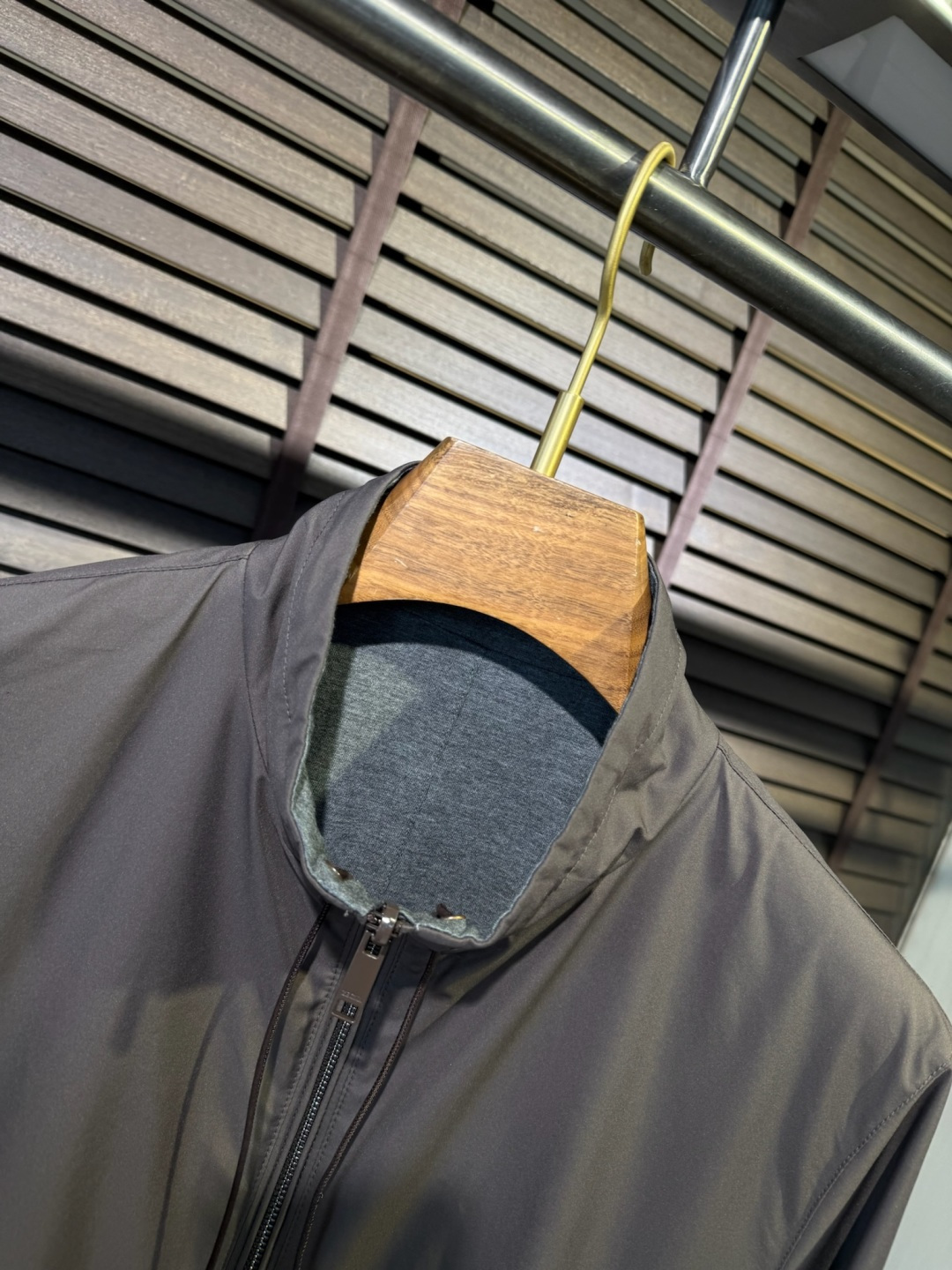 ZEGN&杰尼🦷FW2025新款双面穿夹克外套。采用定制风防风防雨双面面料，抗皱立挺有型，软糯亲肤，上身