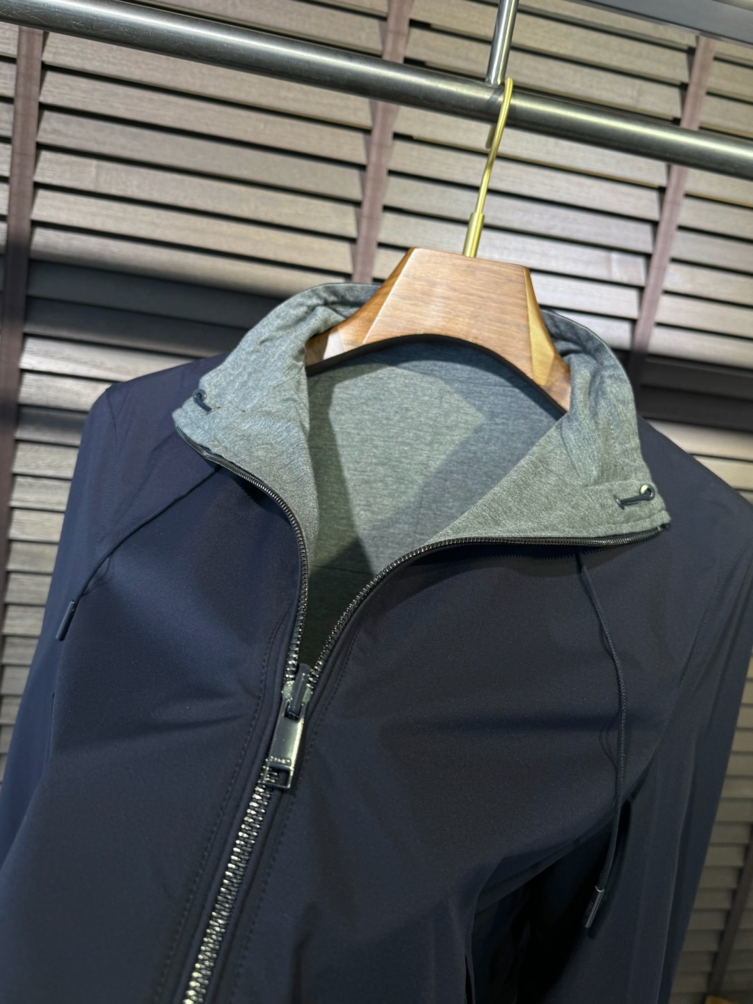 ZEGN&杰尼🦷FW2025新款双面穿夹克外套。采用定制风防风防雨双面面料，抗皱立挺有型，软糯亲肤，上身