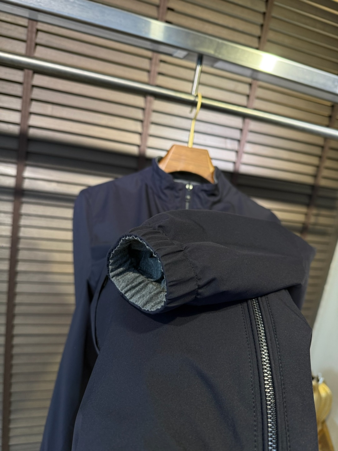 ZEGN&杰尼🦷FW2025新款双面穿夹克外套。采用定制风防风防雨双面面料，抗皱立挺有型，软糯亲肤，上身