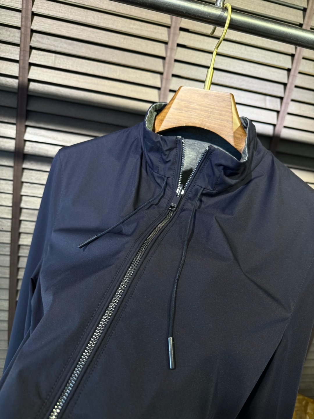 ZEGN&杰尼🦷FW2025新款双面穿夹克外套。采用定制风防风防雨双面面料，抗皱立挺有型，软糯亲肤，上身