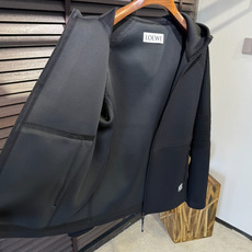Leo&罗意😊FW2025新款针织拼接夹克外套。采用定制针织面料,力挺抗皱有型,上身绝绝子;连帽运动户外 Leo&罗意😊FW2025新款针织拼接夹克外套。采用定制针织面料,力挺抗皱有型,上身绝绝子;连帽运动户外