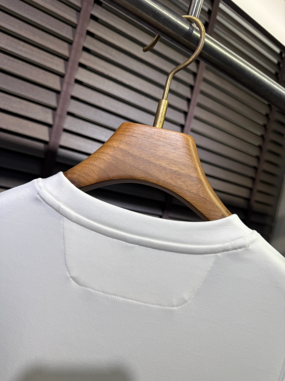ZEGN&EZ杰尼🦷FW2025新款圆领打底衫。采用46%棉➕46%莫代尔➕8%氨纶混纺面料，可机洗，立