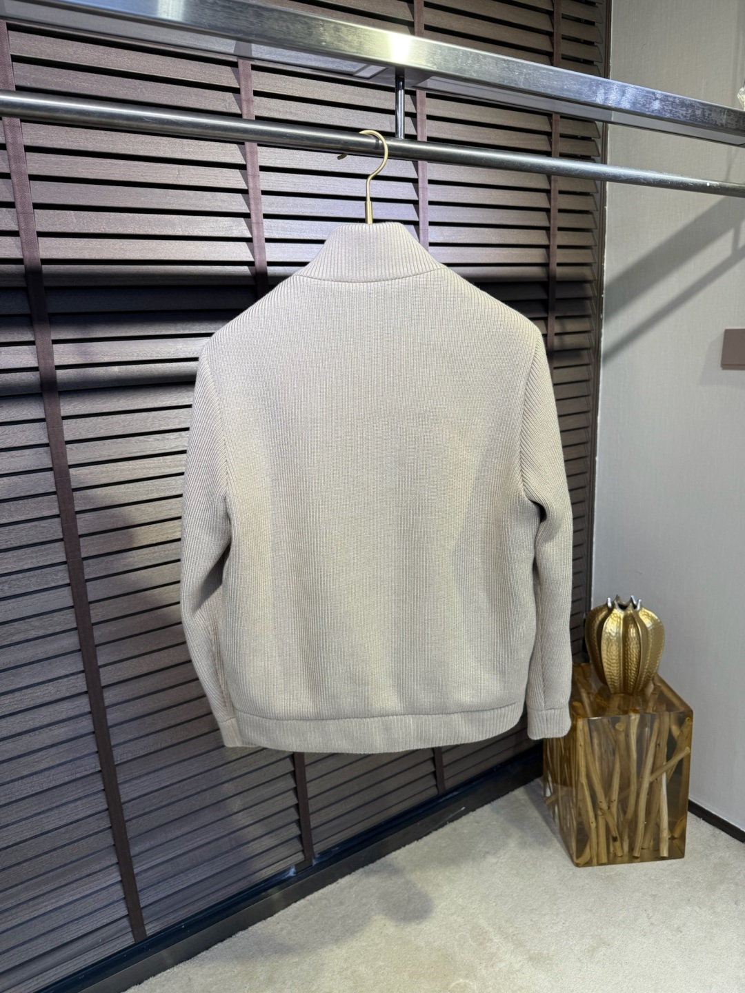 羽绒服 Loro Pian&lP🆕诺悠翩雅FW2025新款立挺针织羽绒拼接外套。柜子在售爆款。采用原版羊