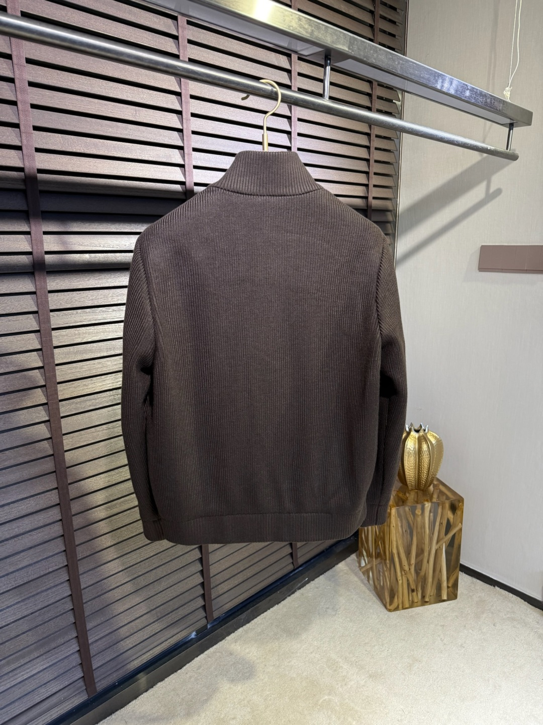 羽绒服 Loro Pian&lP🆕诺悠翩雅FW2025新款立挺针织羽绒拼接外套。柜子在售爆款。采用原版羊