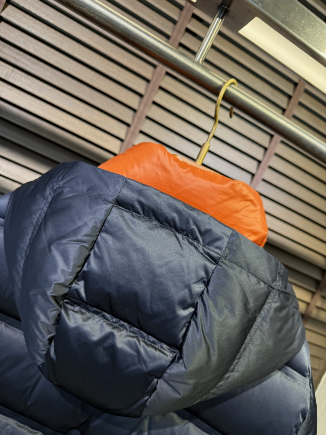 Zegn&杰尼🦷FW2025冬季新款羽绒服。连帽设计，商务与休闲兼并，帽子不可拆卸，适合各种场合穿搭。采