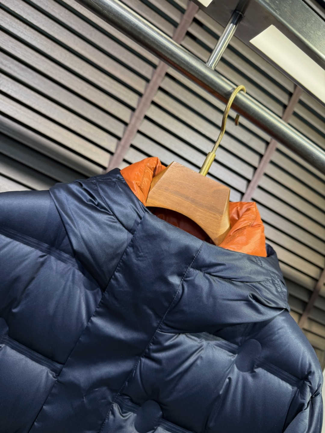 Zegn&杰尼🦷FW2025冬季新款羽绒服。连帽设计，商务与休闲兼并，帽子不可拆卸，适合各种场合穿搭。采