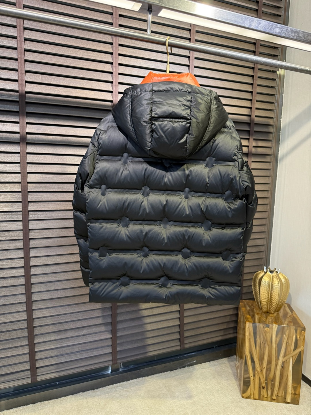 Zegn&杰尼🦷FW2025冬季新款羽绒服。连帽设计，商务与休闲兼并，帽子不可拆卸，适合各种场合穿搭。采