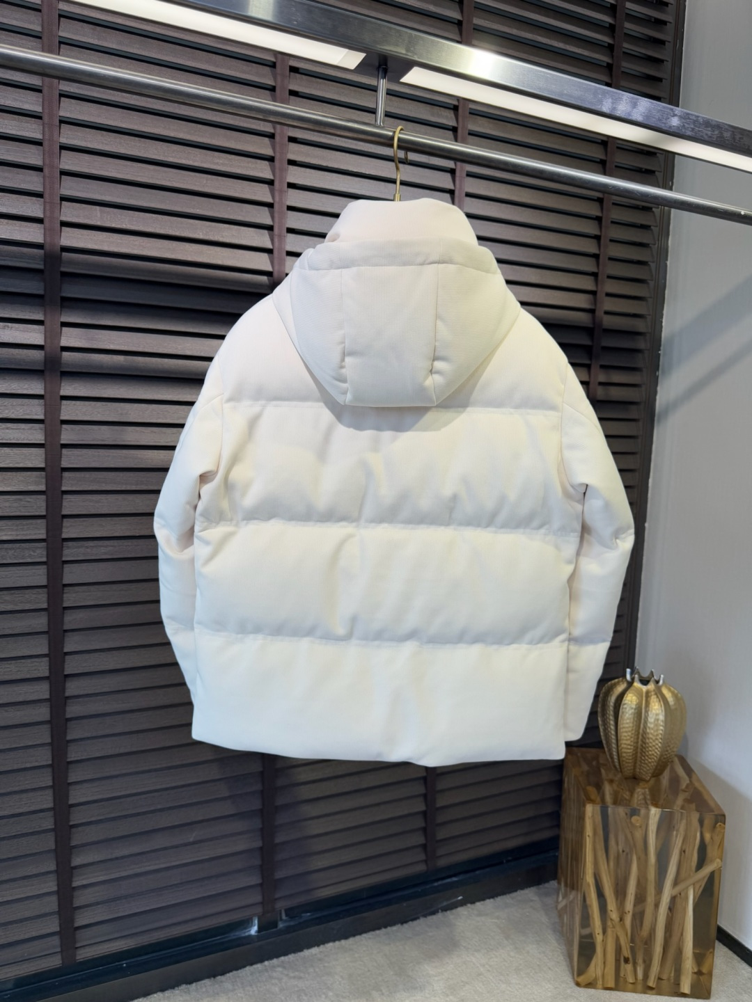 Zegn&杰尼🦷FW2025新款羽绒服。柜子在售款。采用定制高支数灯芯绒面料，抗皱立挺有型，软糯亲肤 上