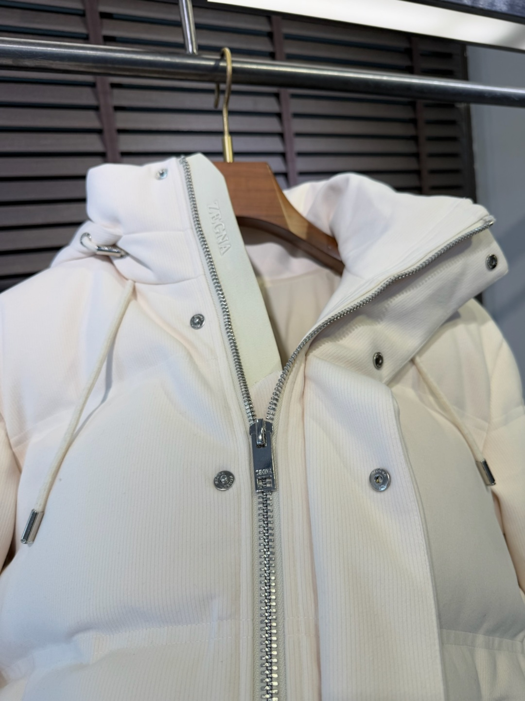 Zegna** 2025最新款时尚设计师款羽绒外套❤️杰尼亚连帽羽绒服，冬季顶级轻奢羽绒服，上臂经典lo