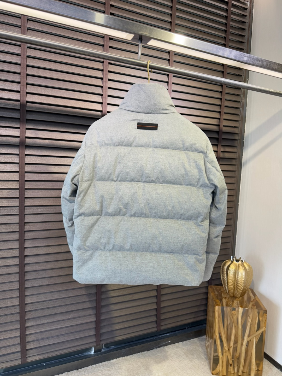 Zegn&杰尼🦷FW2025新款羽绒服。柜子在售款。采用定制高支数羊毛羊绒面料，抗皱立挺有型，软糯亲肤 