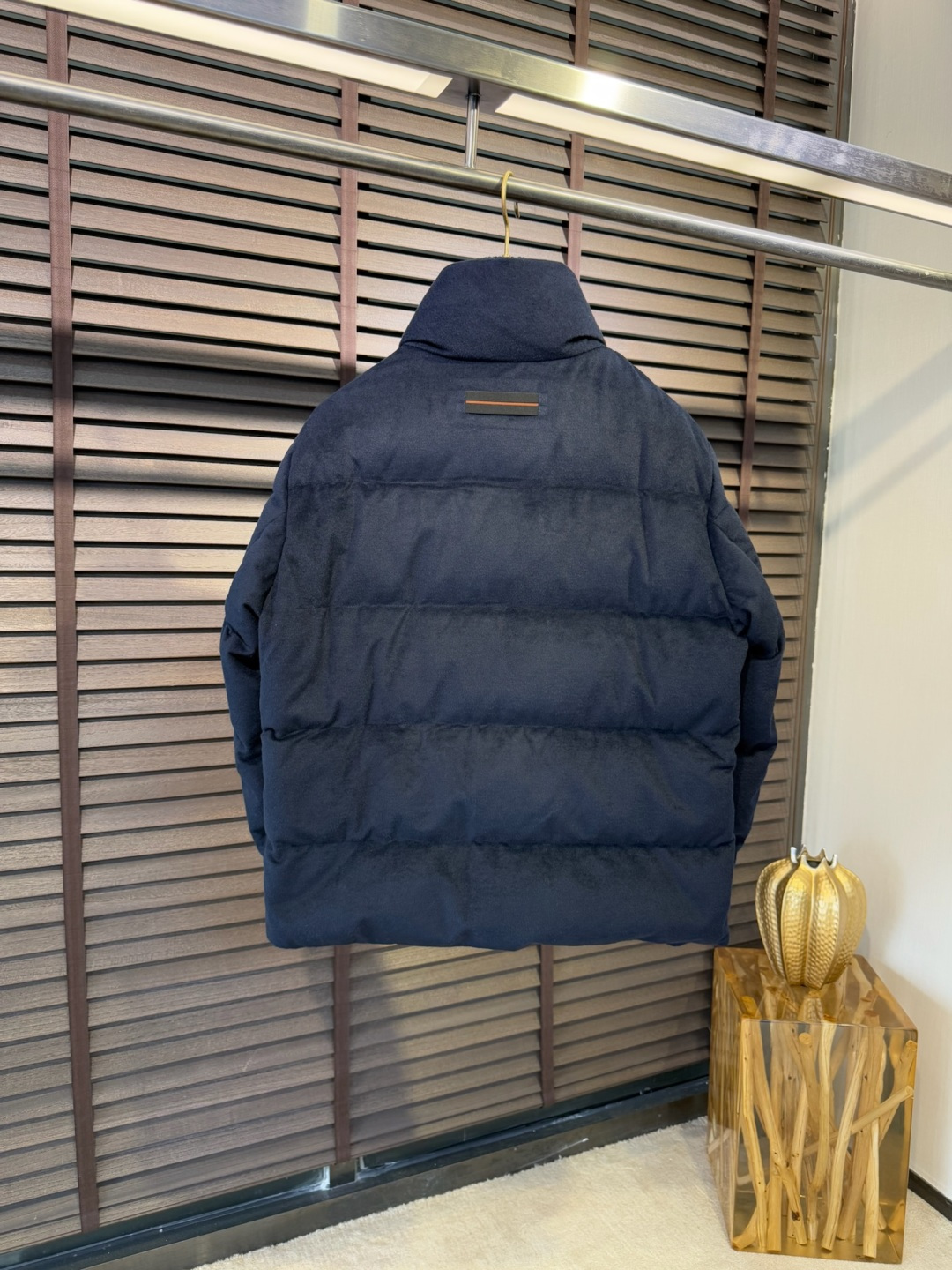 Zegn&杰尼🦷FW2025新款羽绒服。柜子在售款。采用定制高支数羊毛羊绒面料，抗皱立挺有型，软糯亲肤 