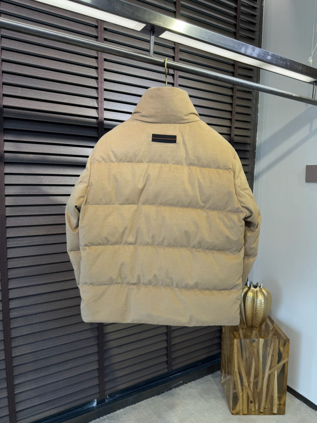 Zegn&杰尼🦷FW2025新款羽绒服。柜子在售款。采用定制高支数羊毛羊绒面料，抗皱立挺有型，软糯亲肤 