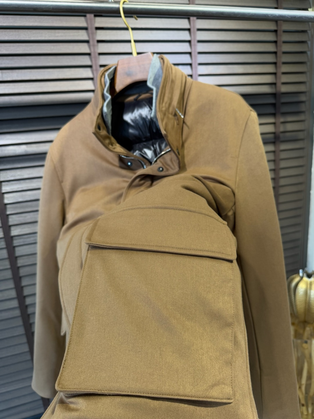 Zegn&杰尼🦷FW2025新款夹克风衣羽绒服。柜子在售款。采用定制高支数羊毛羊绒面料，抗皱立挺有型，软