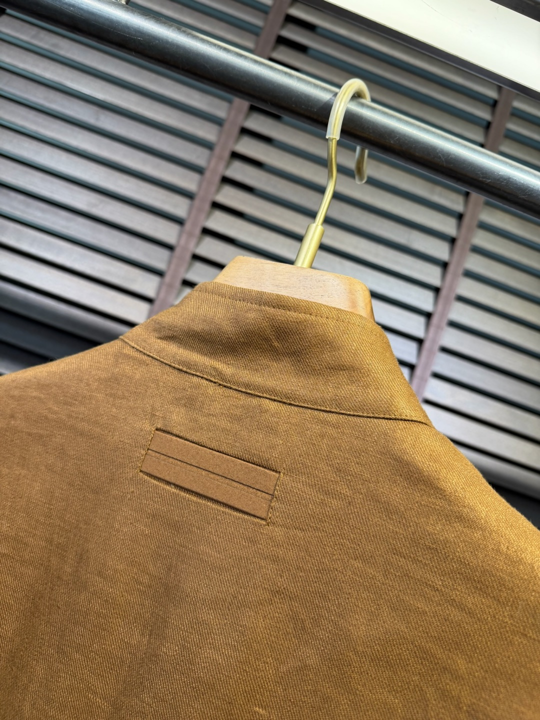 Zegn&杰尼🦷2026SS新款夹克外套。采用进口定制100%雨露麻面料，力挺有型，质地柔软，手感舒适，