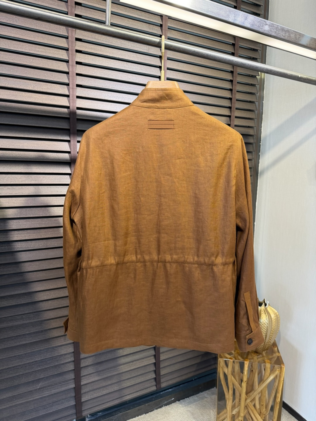 Zegn&杰尼🦷2026SS新款夹克外套。采用进口定制100%雨露麻面料，力挺有型，质地柔软，手感舒适，