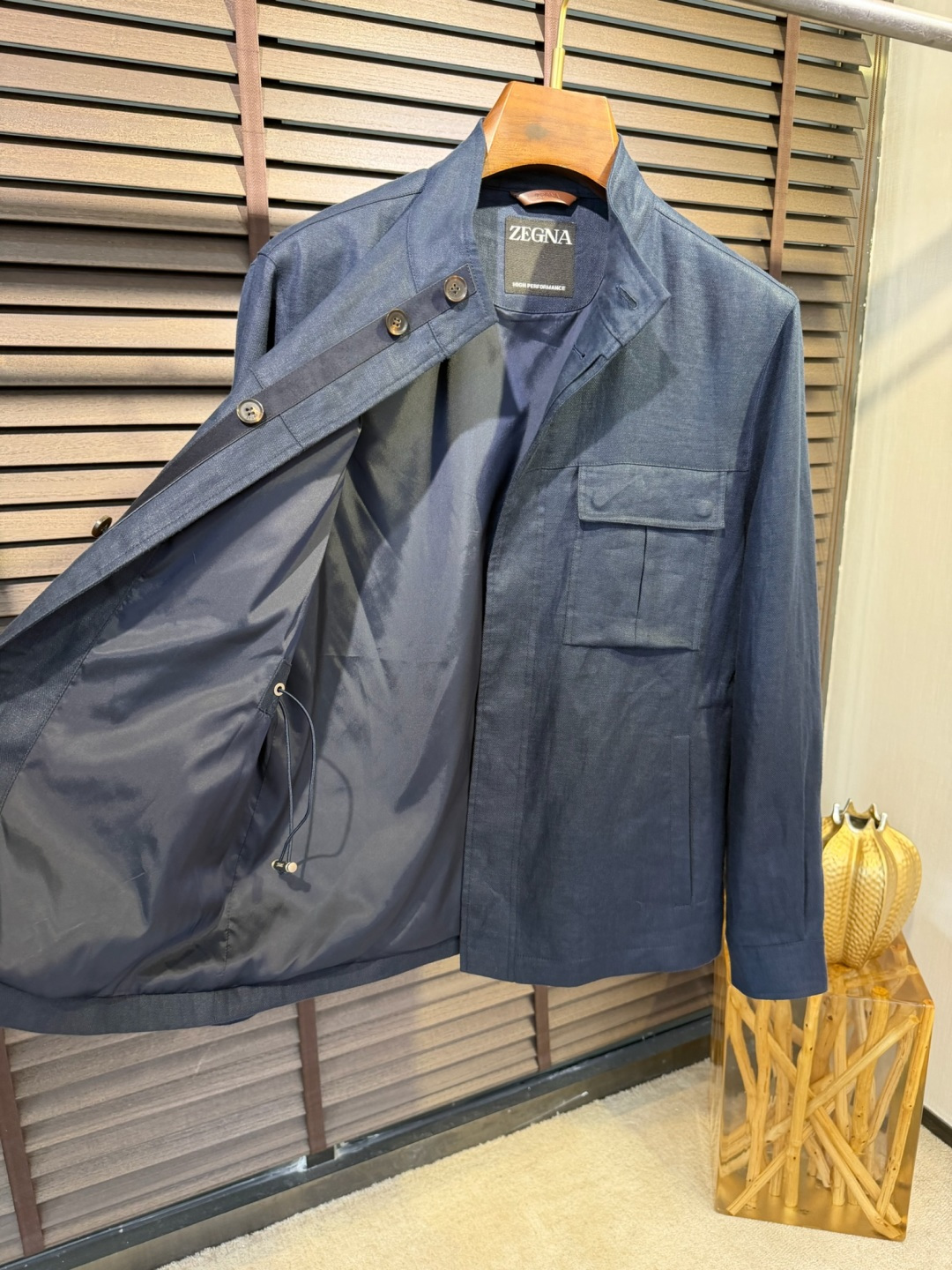 Zegn&杰尼🦷2026SS新款夹克外套。采用进口定制100%雨露麻面料，力挺有型，质地柔软，手感舒适，