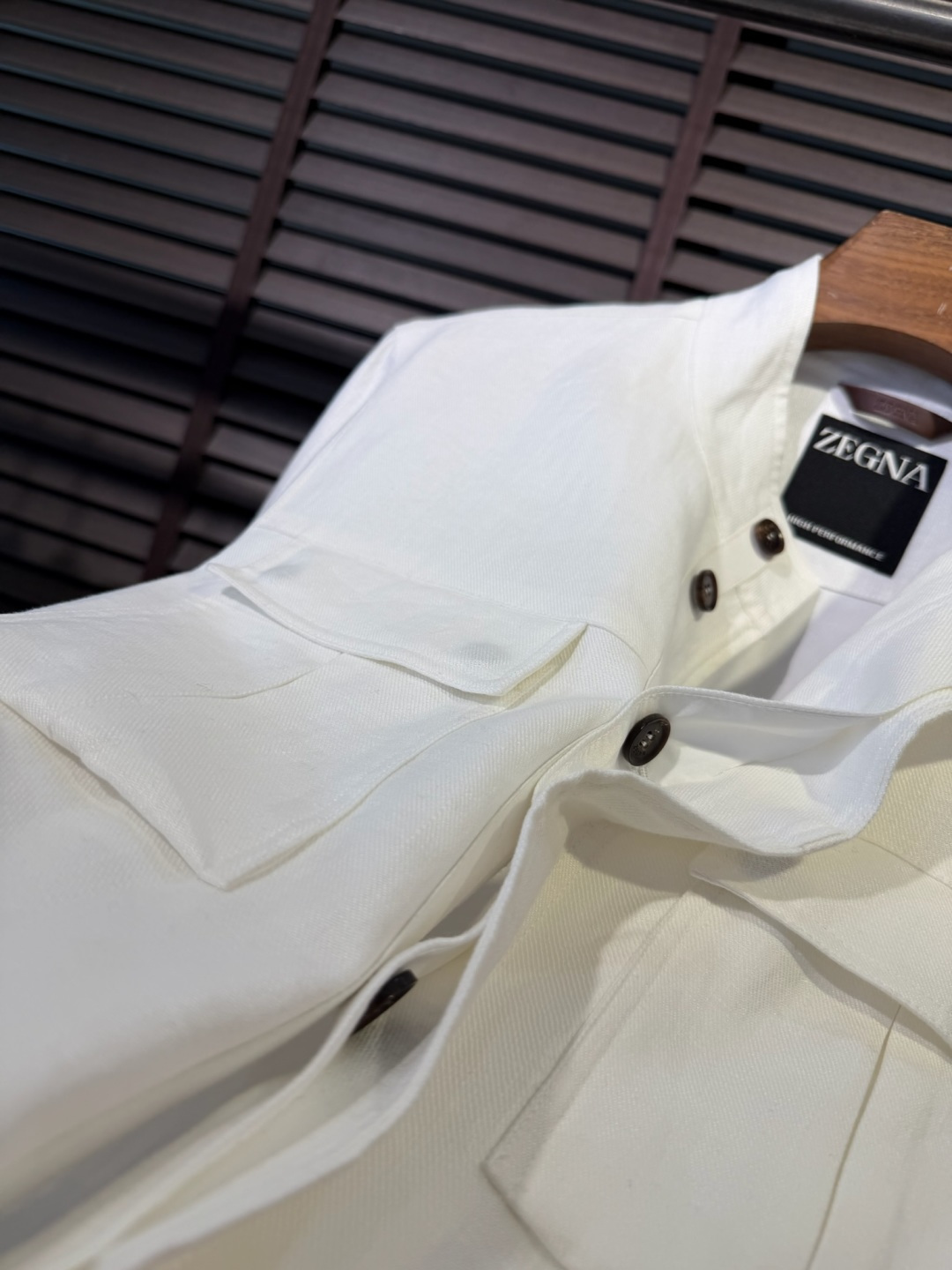 Zegn&杰尼🦷2026SS新款夹克外套。采用进口定制100%雨露麻面料，力挺有型，质地柔软，手感舒适，