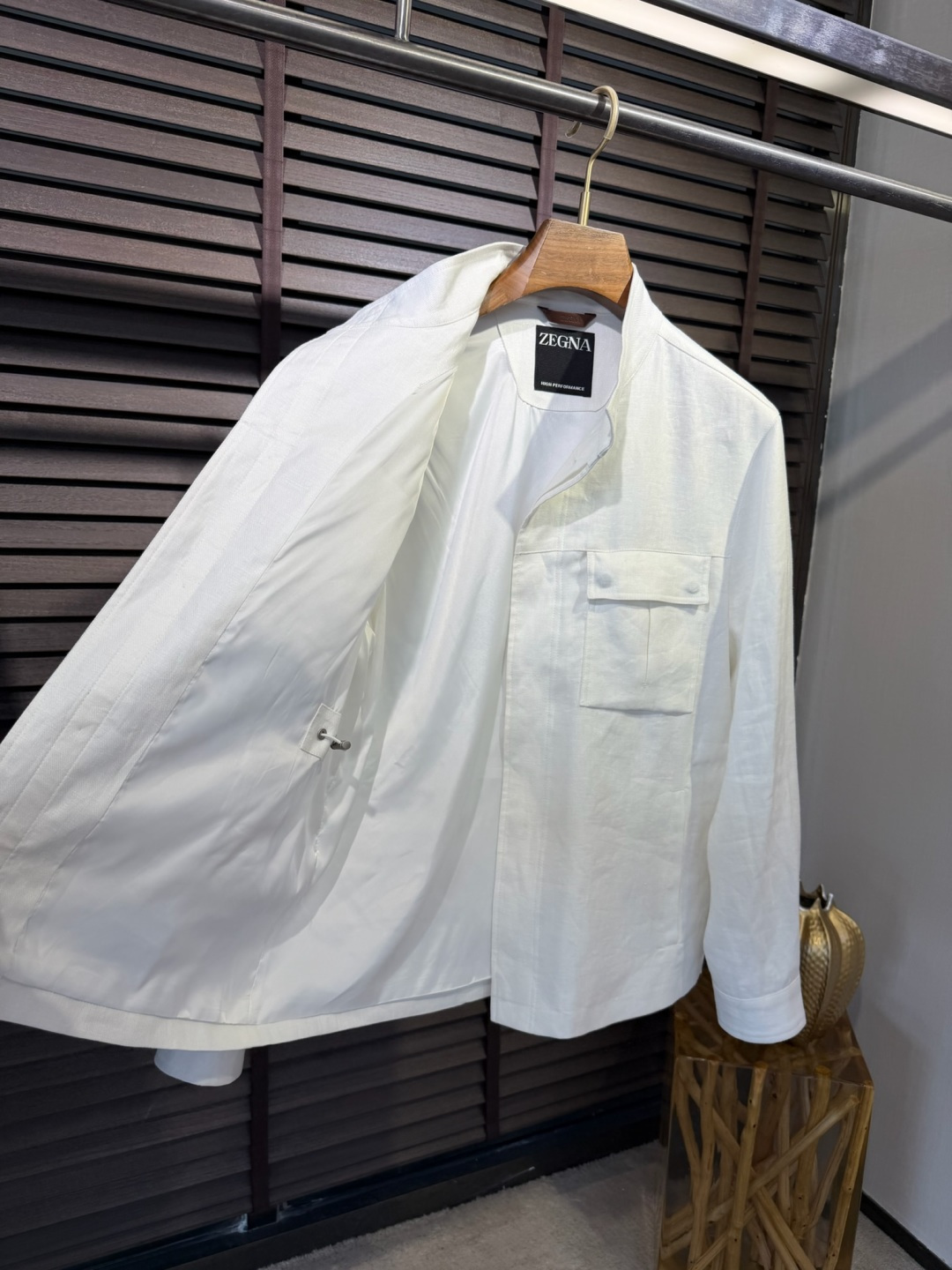 Zegn&杰尼🦷2026SS新款夹克外套。采用进口定制100%雨露麻面料，力挺有型，质地柔软，手感舒适，