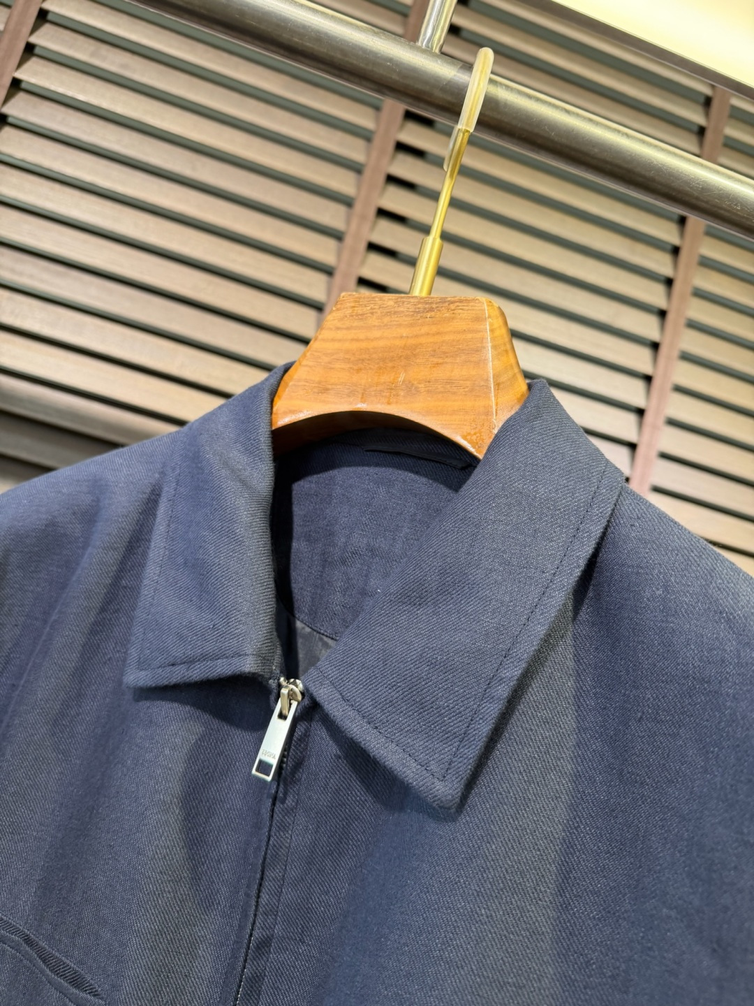 Zegn&杰尼🦷2026SS新款商务休闲翻领夹克外套。采用100%汉麻面料，定织纹路，低调奢华，抗皱立挺