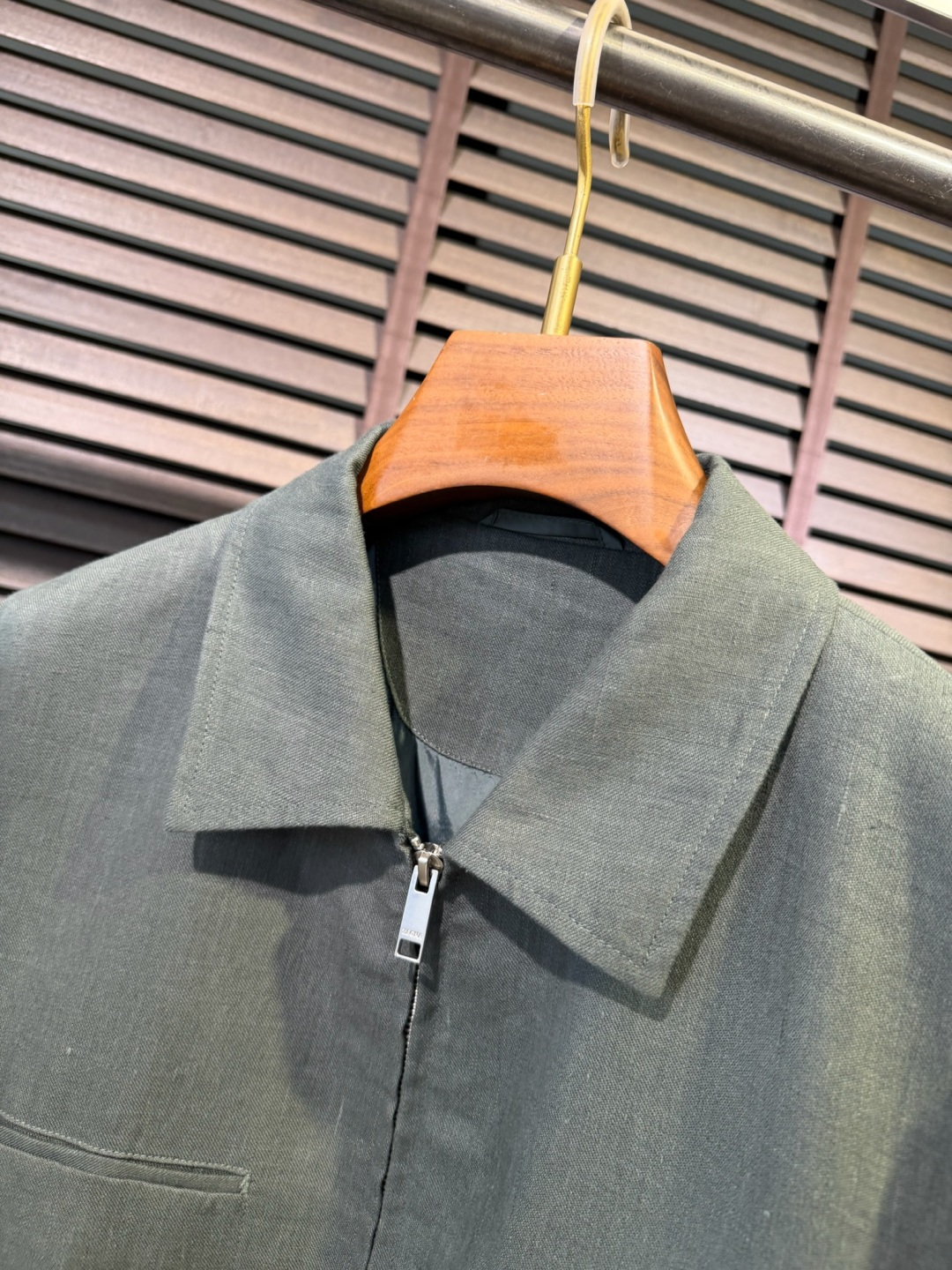 Zegn&杰尼🦷2026SS新款商务休闲翻领夹克外套。采用100%汉麻面料，定织纹路，低调奢华，抗皱立挺