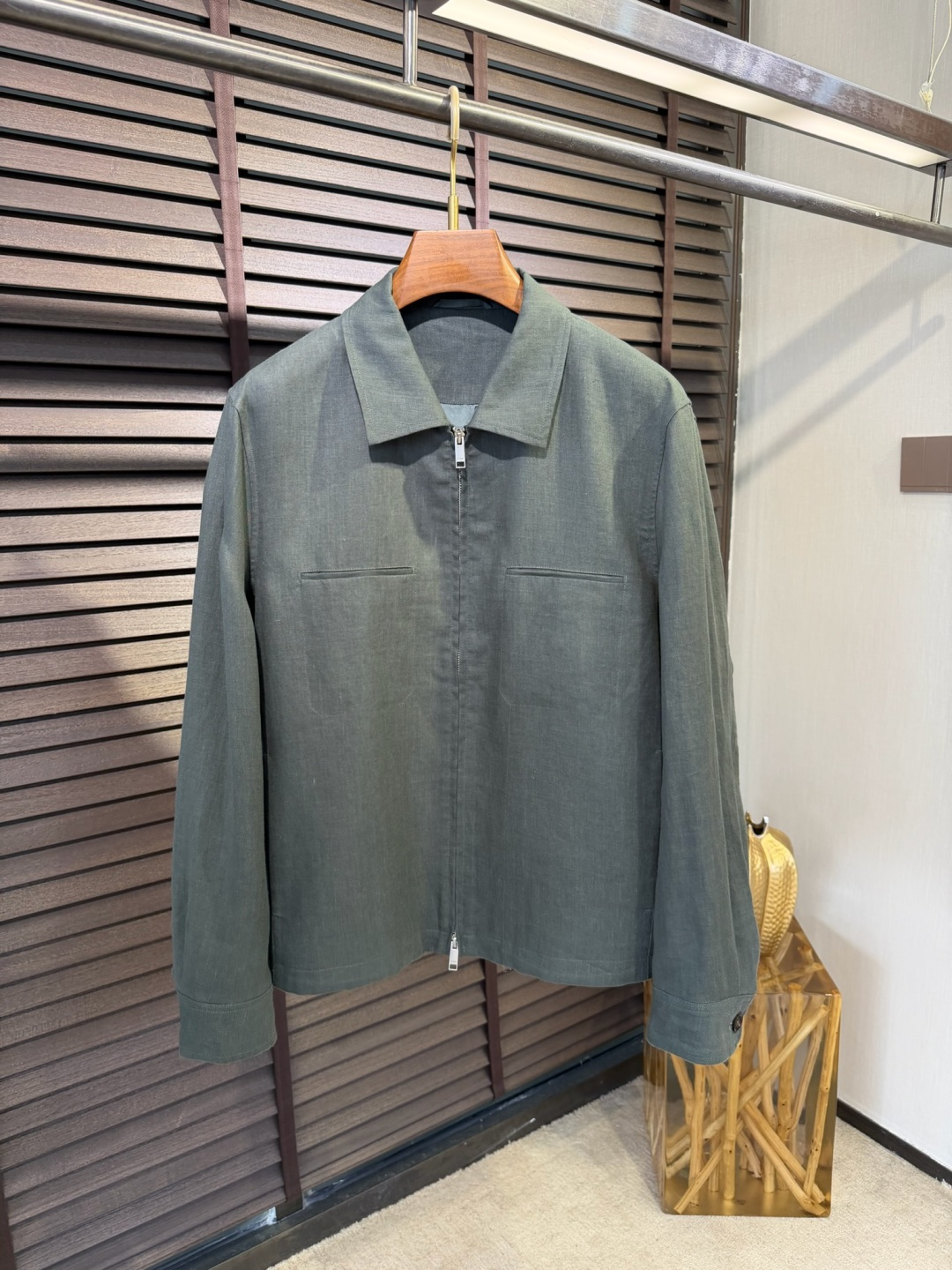 Zegn&杰尼🦷2026SS新款商务休闲翻领夹克外套。采用100%汉麻面料，定织纹路，低调奢华，抗皱立挺