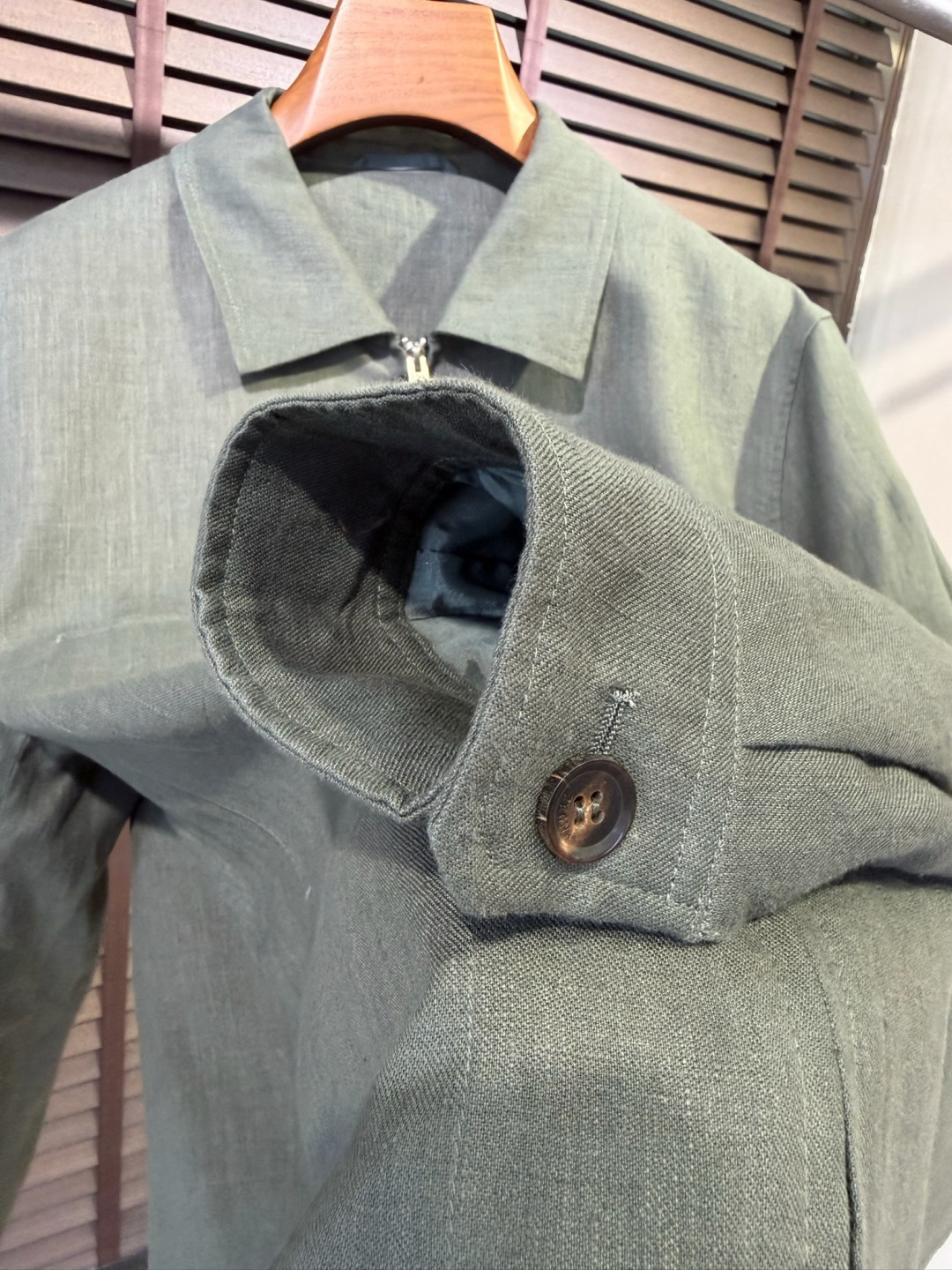 Zegn&杰尼🦷2026SS新款商务休闲翻领夹克外套。采用100%汉麻面料，定织纹路，低调奢华，抗皱立挺