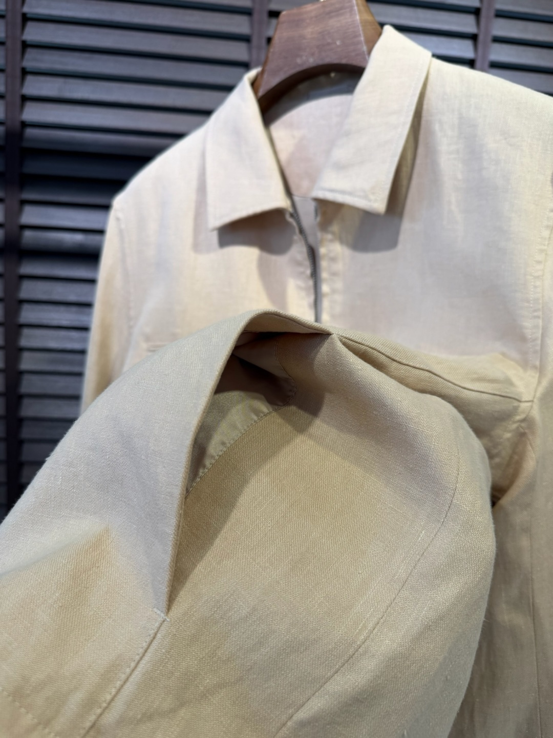 Zegn&杰尼🦷2026SS新款商务休闲翻领夹克外套。采用100%汉麻面料，定织纹路，低调奢华，抗皱立挺
