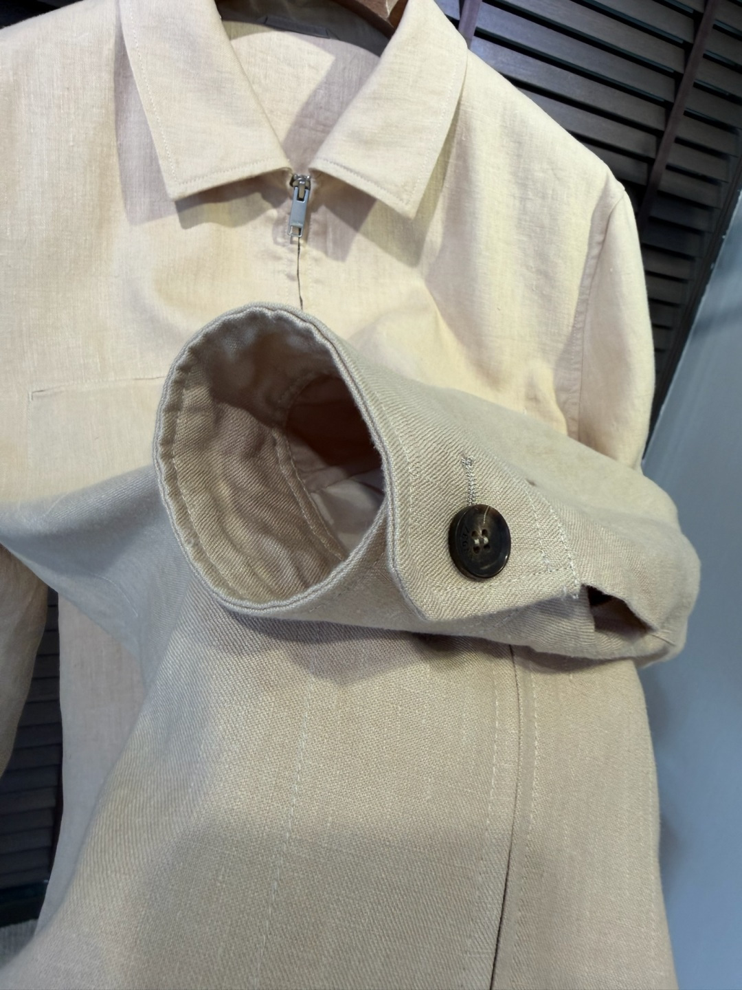 Zegn&杰尼🦷2026SS新款商务休闲翻领夹克外套。采用100%汉麻面料，定织纹路，低调奢华，抗皱立挺