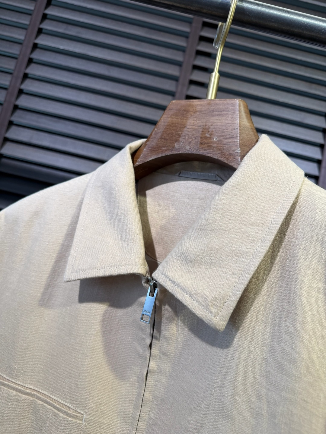 Zegn&杰尼🦷2026SS新款商务休闲翻领夹克外套。采用100%汉麻面料，定织纹路，低调奢华，抗皱立挺