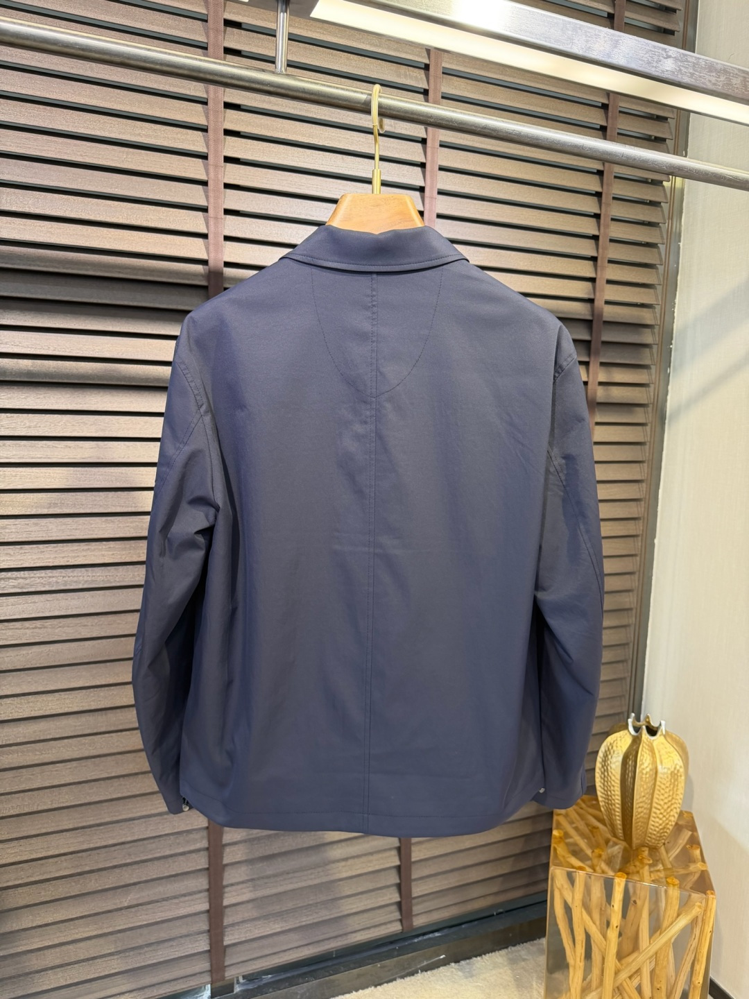 Bur&巴宝🎁2026SS新款夹克外套。柜子最新款，翻领设计，商务与休闲兼并；采用定制魂混纺桑蚕丝夹克面