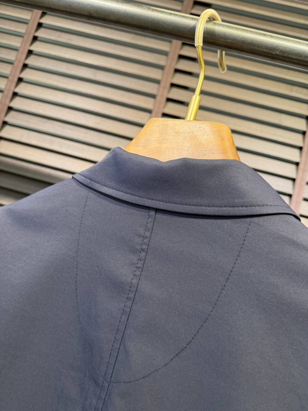 Bur&巴宝🎁2026SS新款夹克外套。柜子最新款，翻领设计，商务与休闲兼并；采用定制魂混纺桑蚕丝夹克面